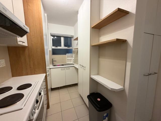 To Let 1 Bedroom Property for Rent in Sea Point Western Cape